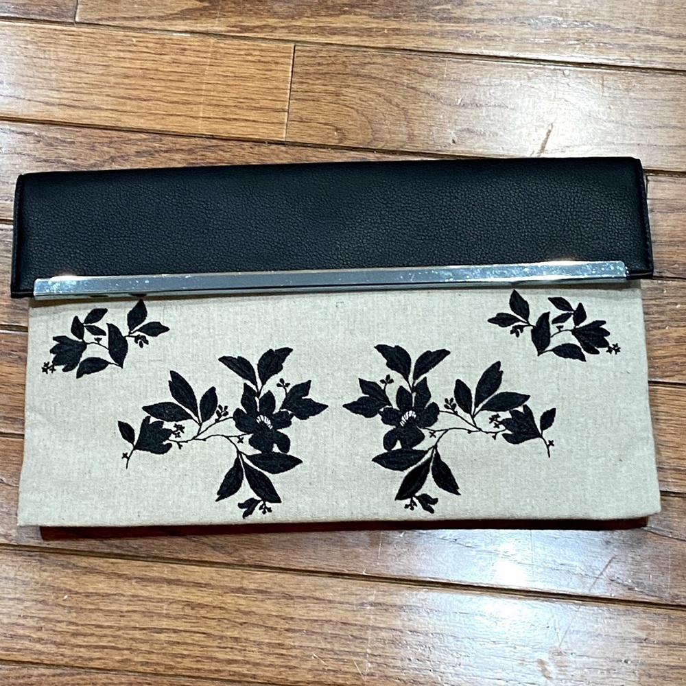 Ann Taylor floral linen clutch bag.